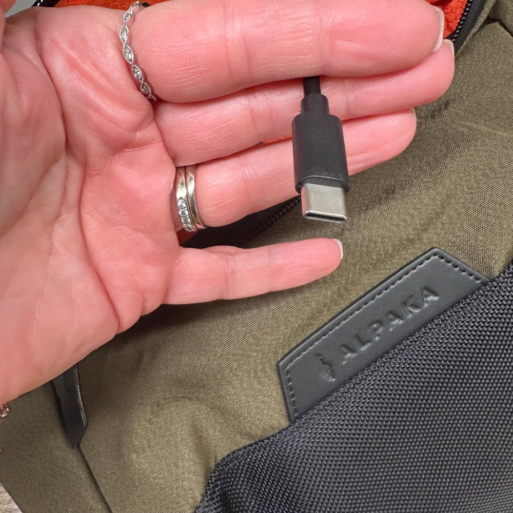 NEW Alpaka Bravo X Sling V2 Army Green Axogrid 300D Tech Bag Travel Business - Picture 11 of 13